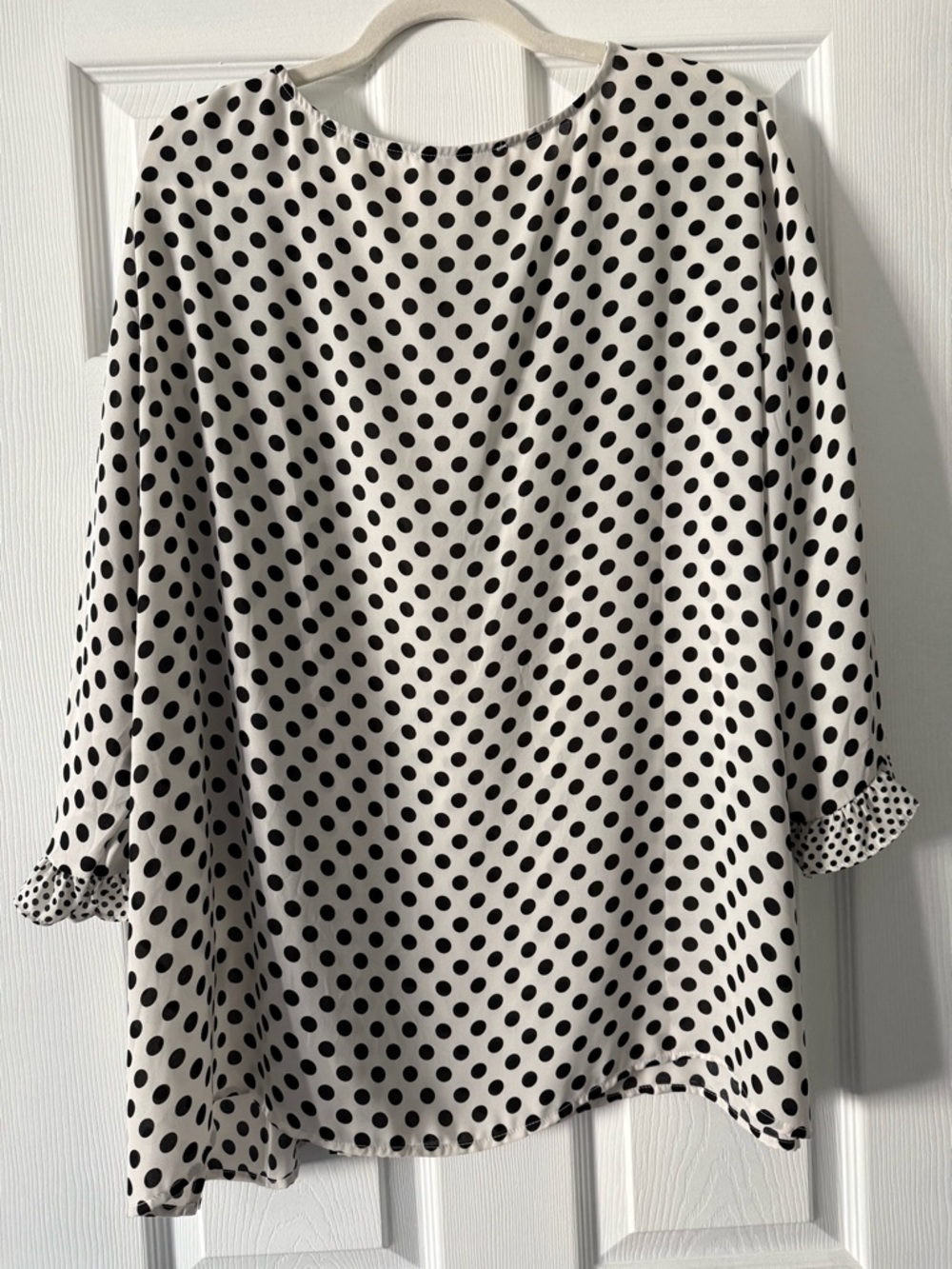 Rose & Olive 3X Blouse 🖤🤍 - Picture 6 of 7